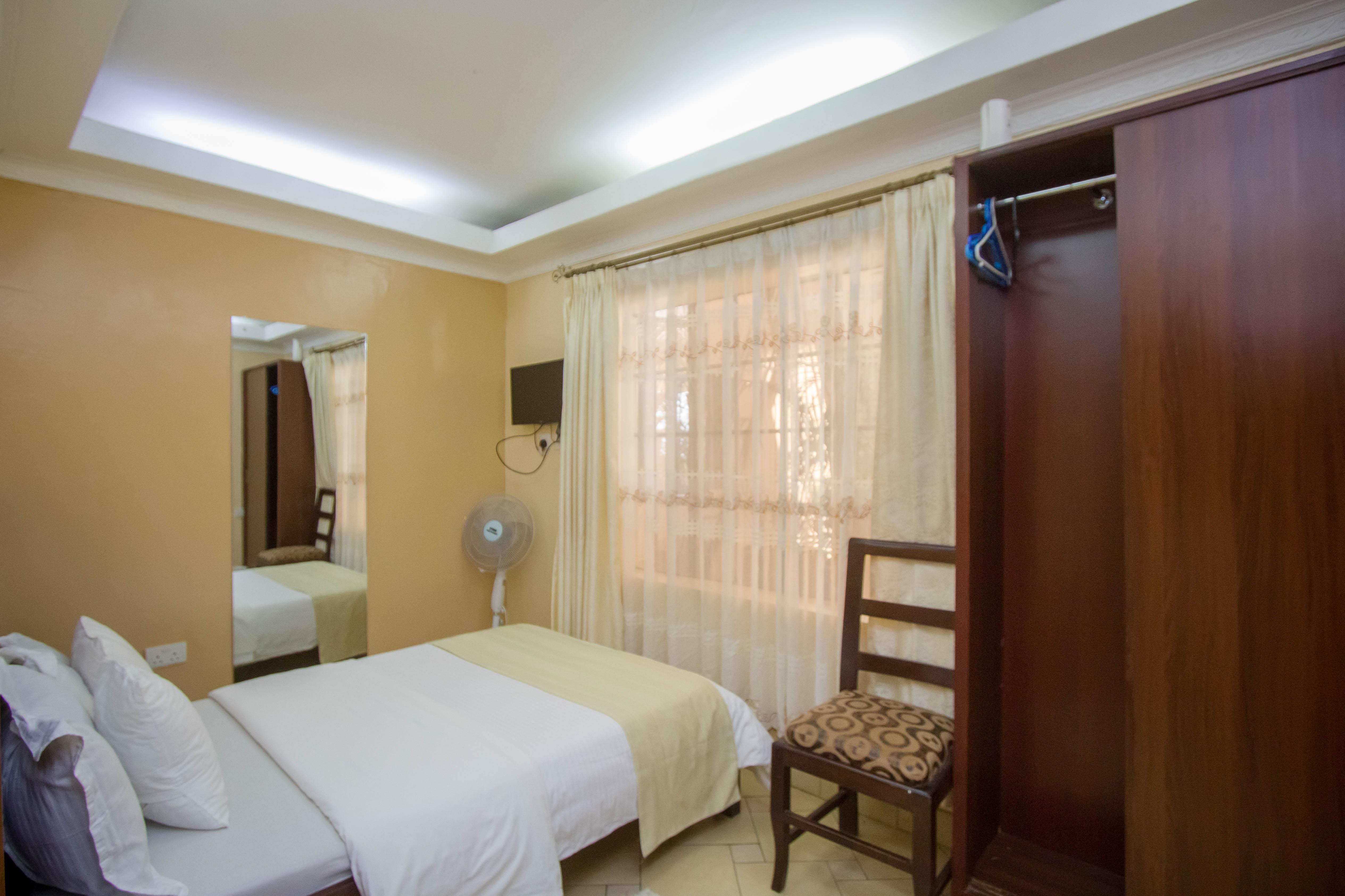 Capital Heights Hotel 3*