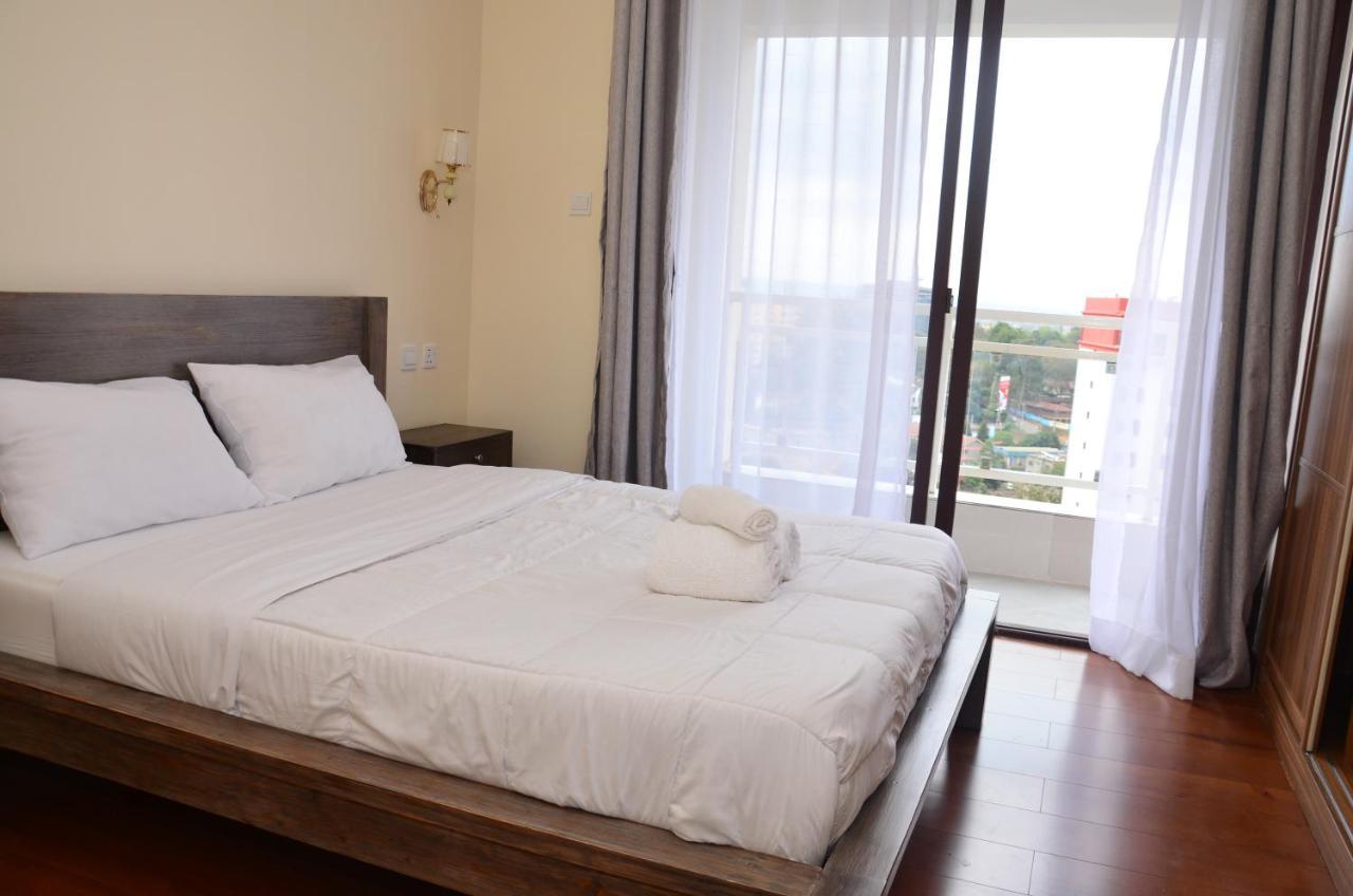 Charming 2 Bedroom Penthouse Apartment. Apartment *
