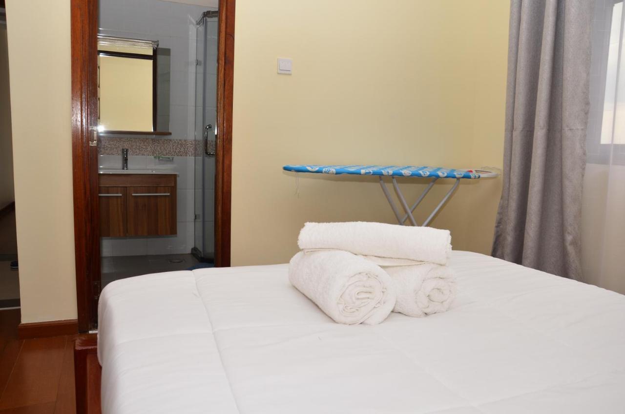 Charming 2 Bedroom Penthouse Apartment. Apartment