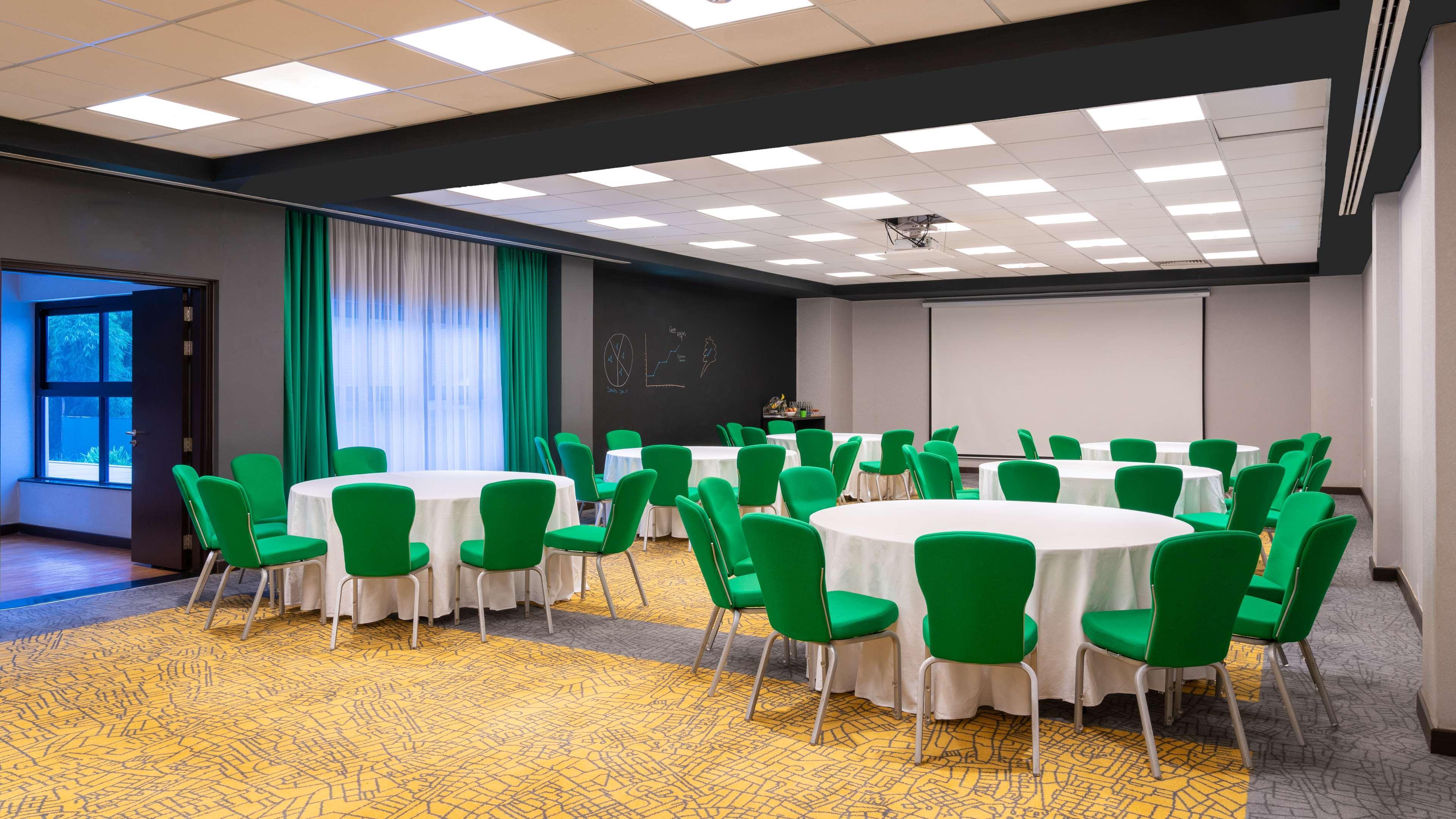 Park By Radisson, Westlands 4*