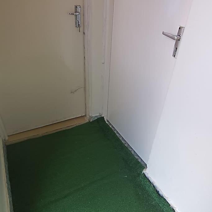 Apartment Walk To Strathmore Uni, Java, Wilson Airport,tmall