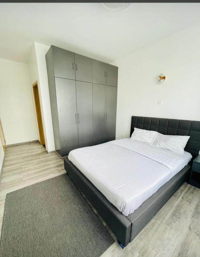 Crest Park Apartment *