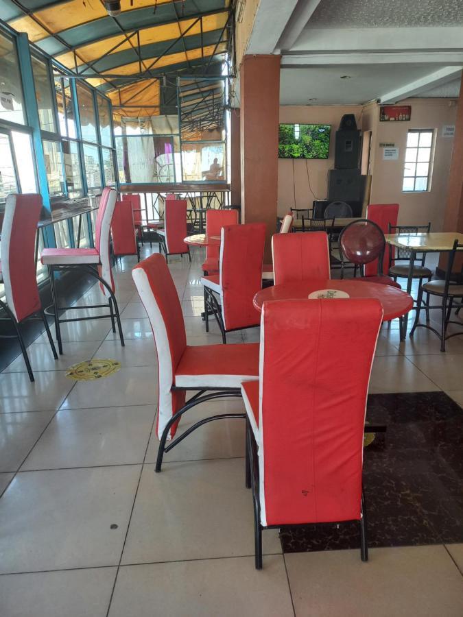Deka * Nairobi
