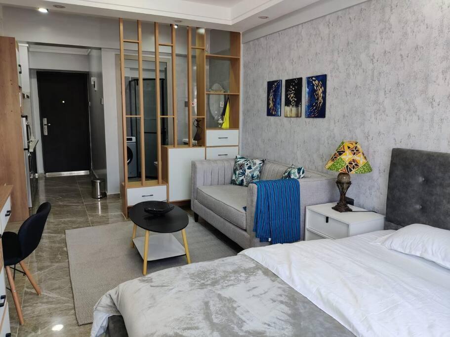Cozy Little Nook With Views In Kilimani Nairobi