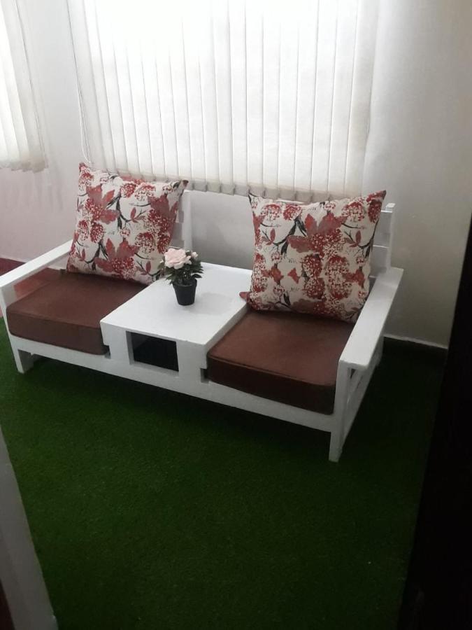 Acomodação com café da manhã  Jeyem Stays-greenshade Nairobi