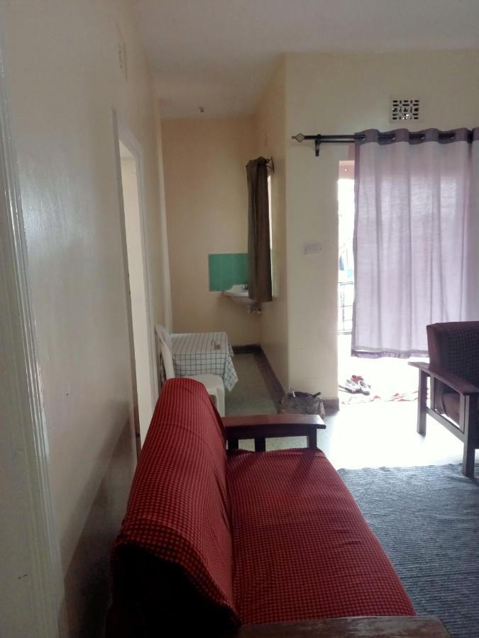 Pinkroses Gardens Hostel