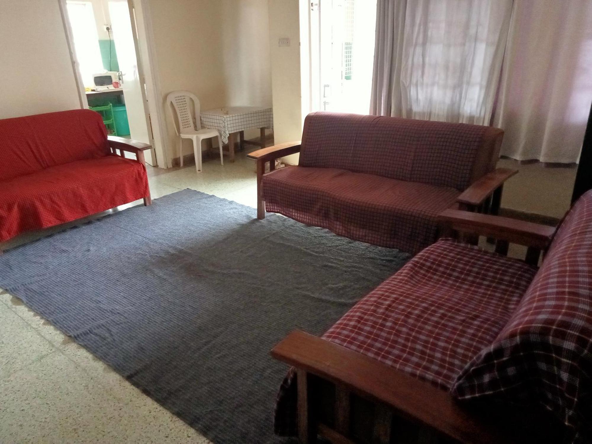 Hostel Pinkroses Gardens *
