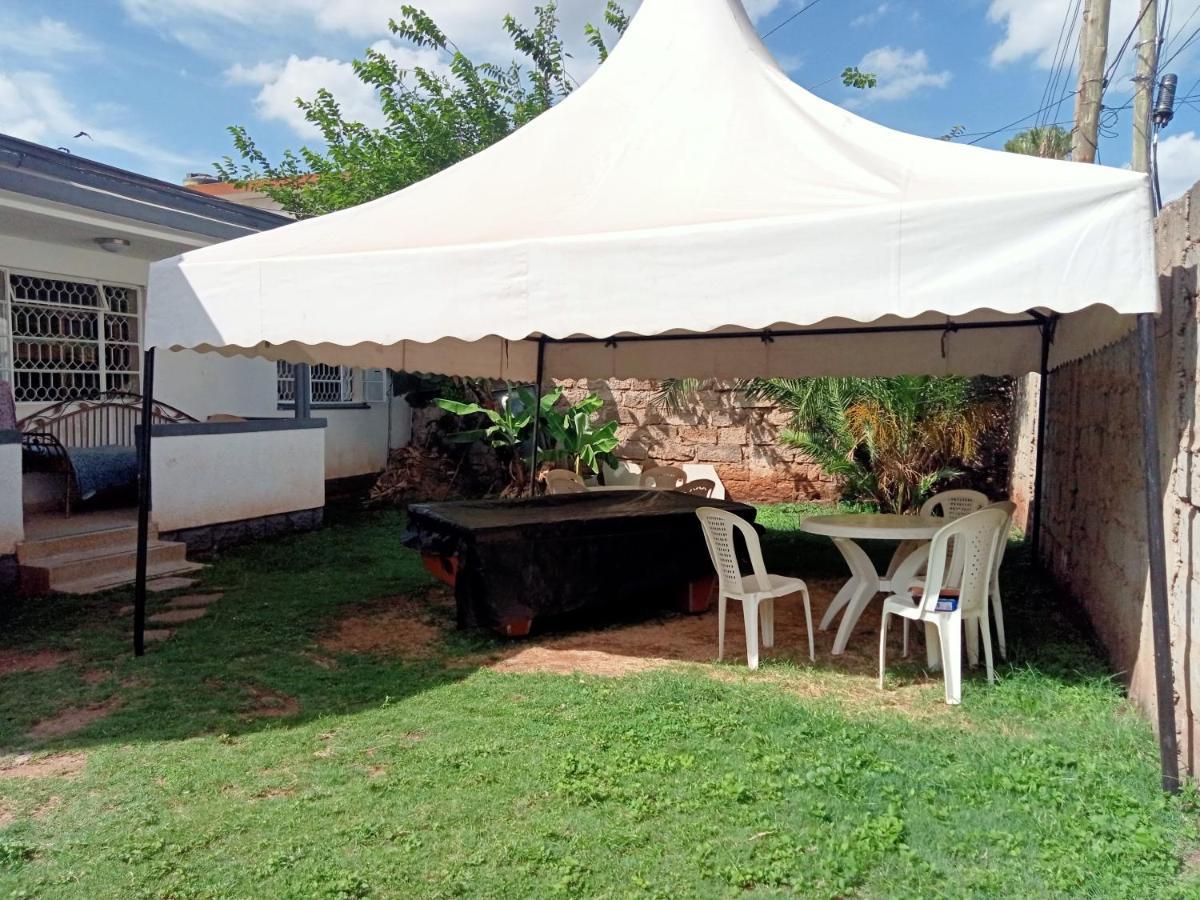 Pinkroses Gardens Hostel *
