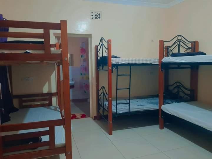 Hostel Pinkroses Gardens