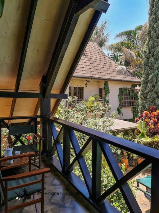 The Annex At 64 : Cozy, Rustic Cottage/treehouse Chalet Nairobi