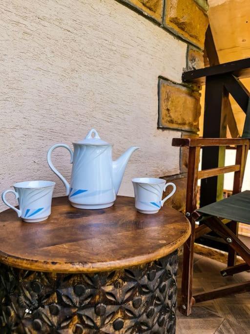 Chalet The Annex At 64 : Cozy, Rustic Cottage/treehouse Nairobi