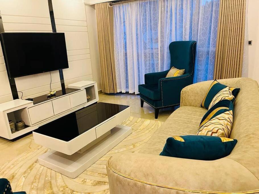 Cosy 2-bedroom Ensuite In Kilimani Apartment