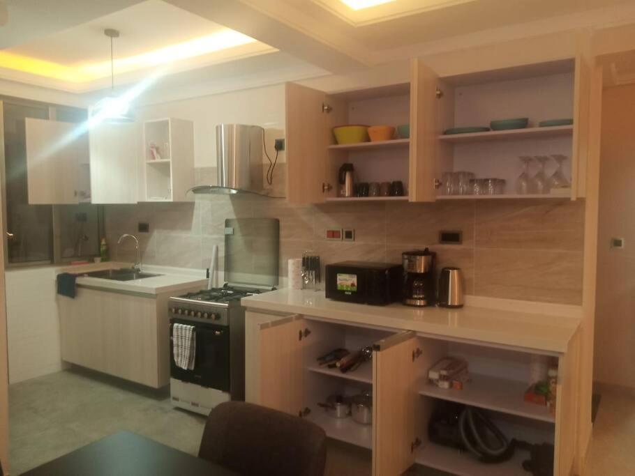 Kilimani Exquisite Furnished 3 Bedroom Apartment *