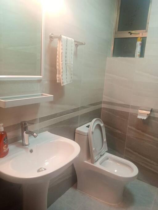 Kilimani Exquisite Furnished 3 Bedroom * Nairobi