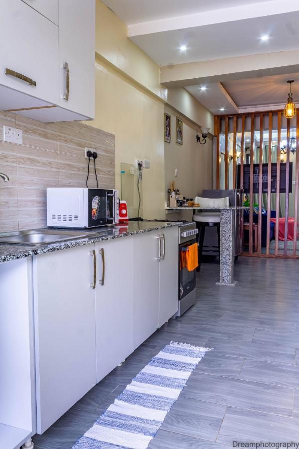 1bedroom Near Yaya, Kilimani, With Washing Machine Apartment *