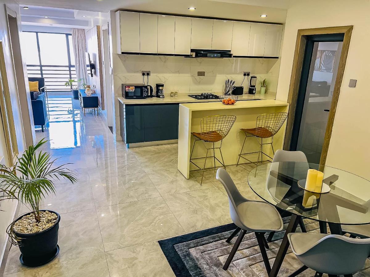 2 Bedroom Furnished In Kilimani, Nairobi, Kenya With A Pooll