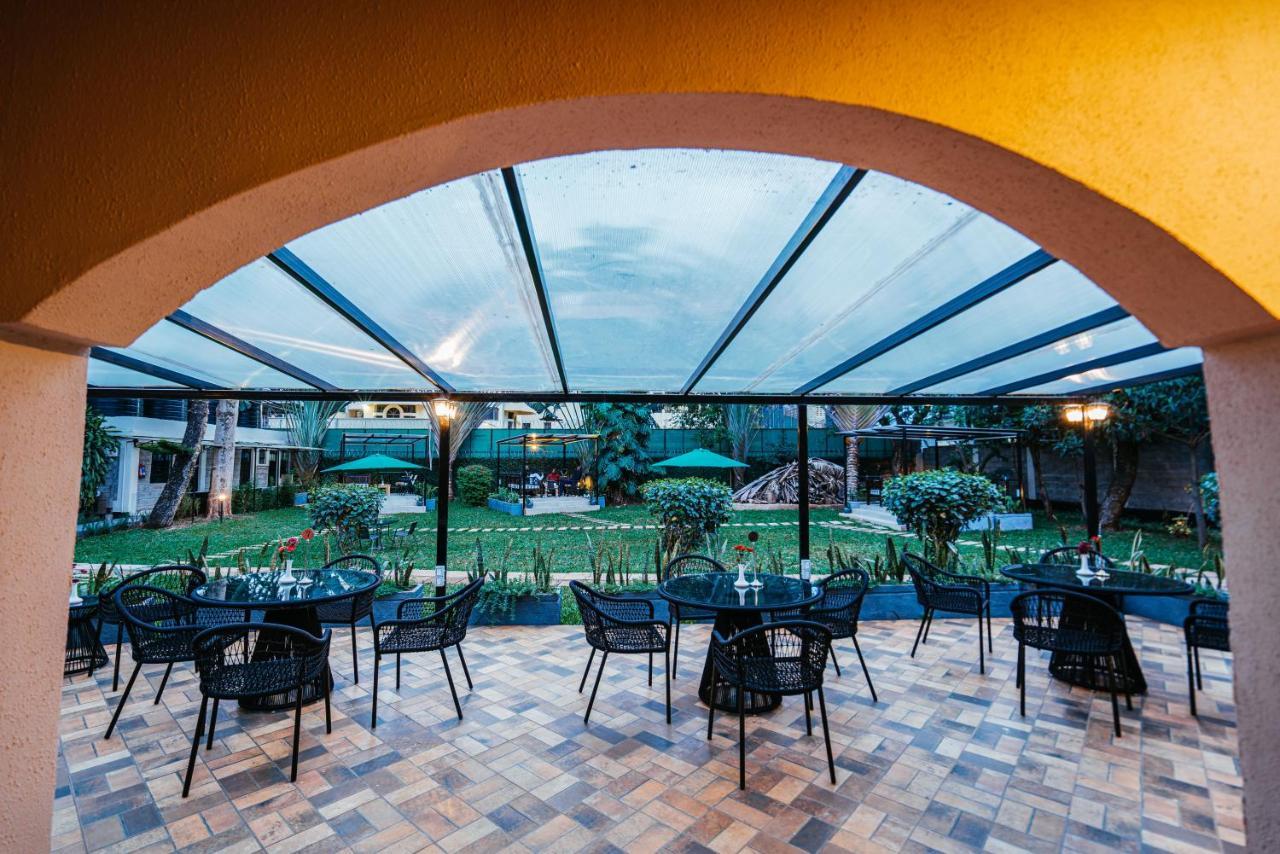 Cozy Stead Hotel *