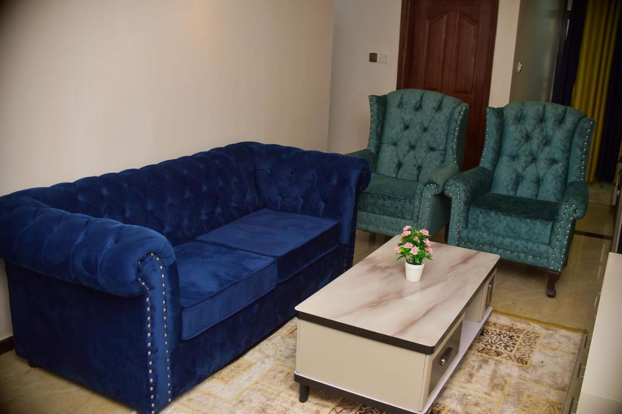 Marcus Gardens Apartment *