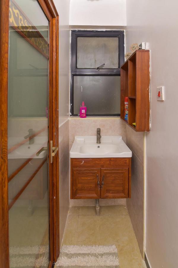 Marcus Gardens Apartment *