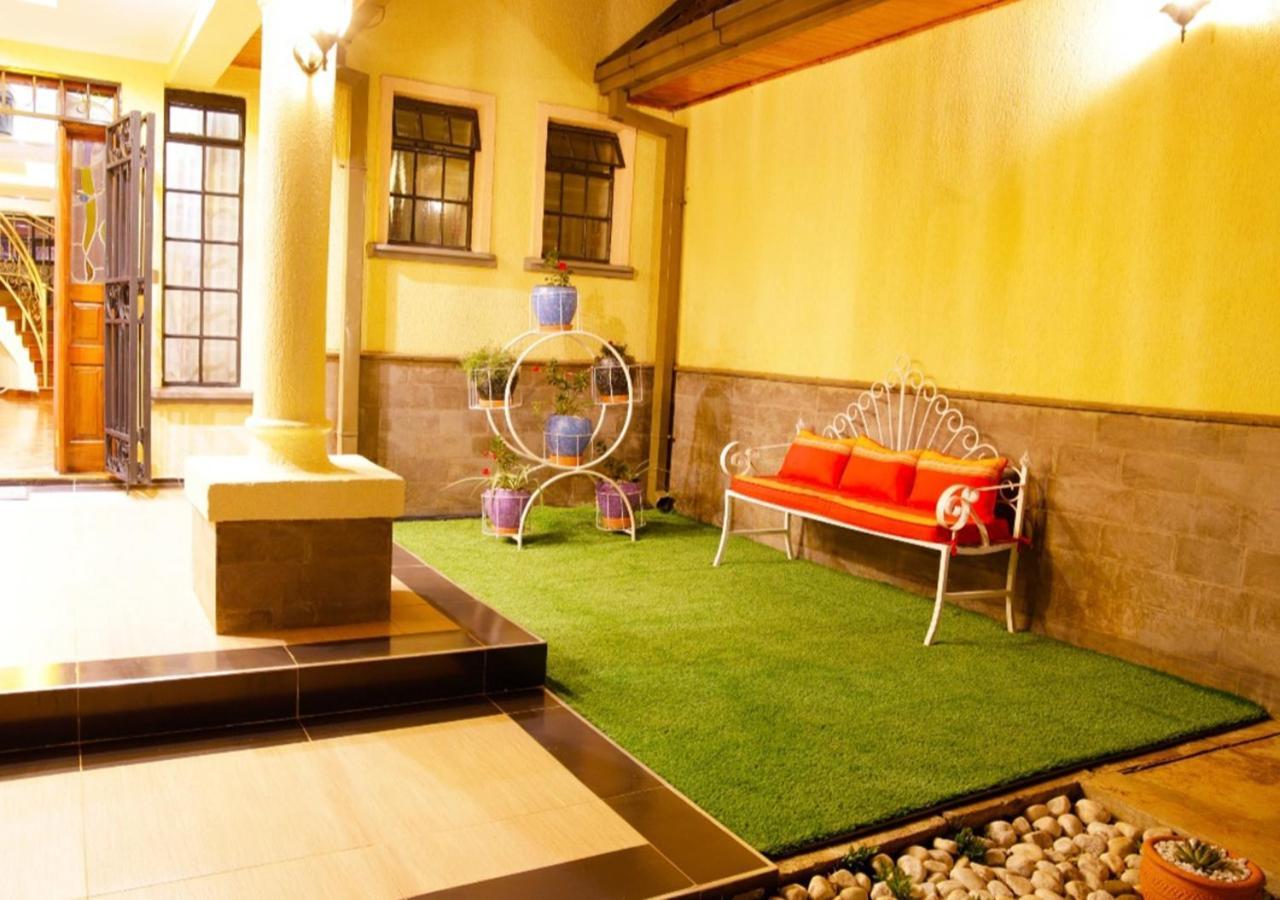 Smothers Suites And Restaurant Hotel