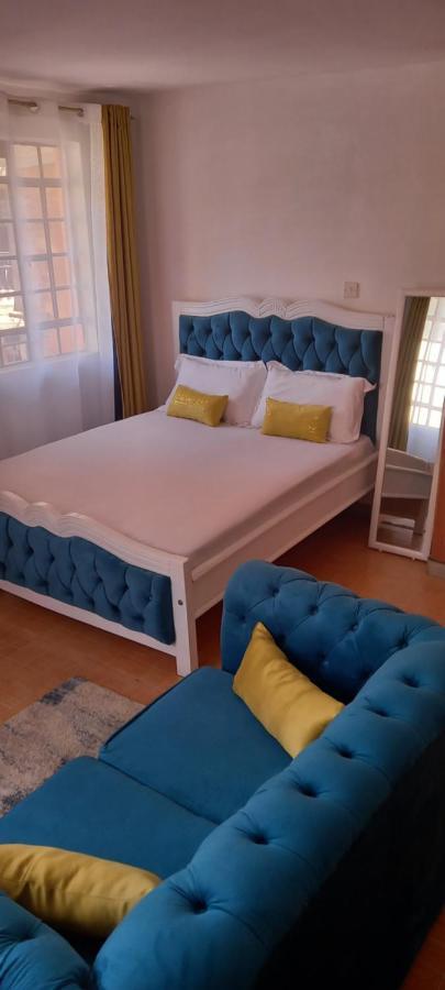 Spacious Studio In Roysambu