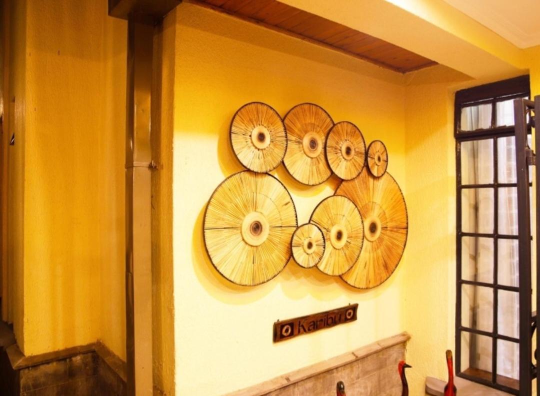 Smothers Suites And Restaurant *