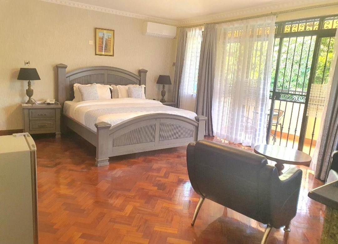 Smothers Suites And Restaurant Nairobi