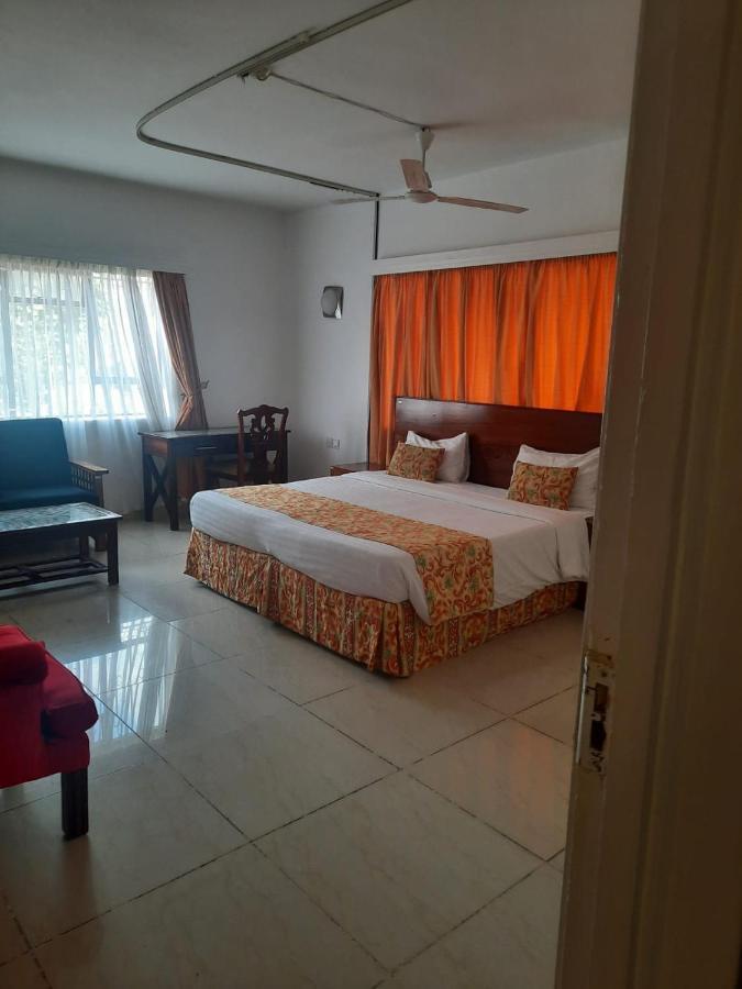 Hotel Brickwood Apartments 4*