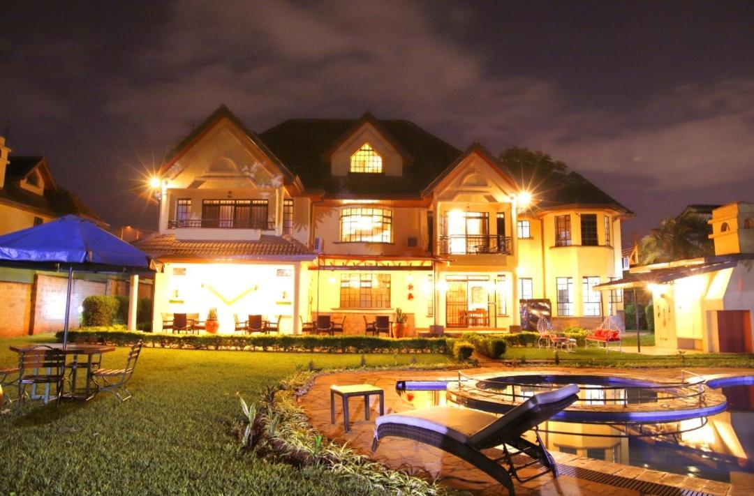 Hotel Smothers Suites And Restaurant