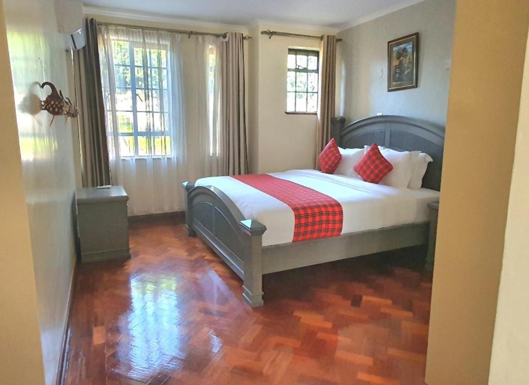 Smothers Suites And Restaurant Hotel *