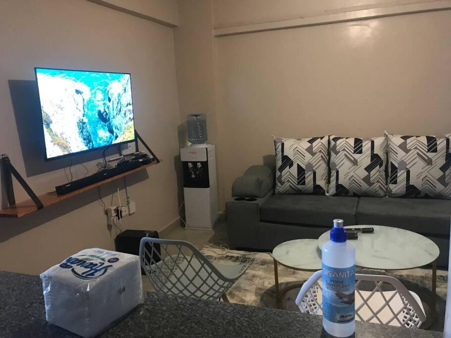 Apartment South B,modern Affordable 1 Bedroom With View, And Free Secure Parking *
