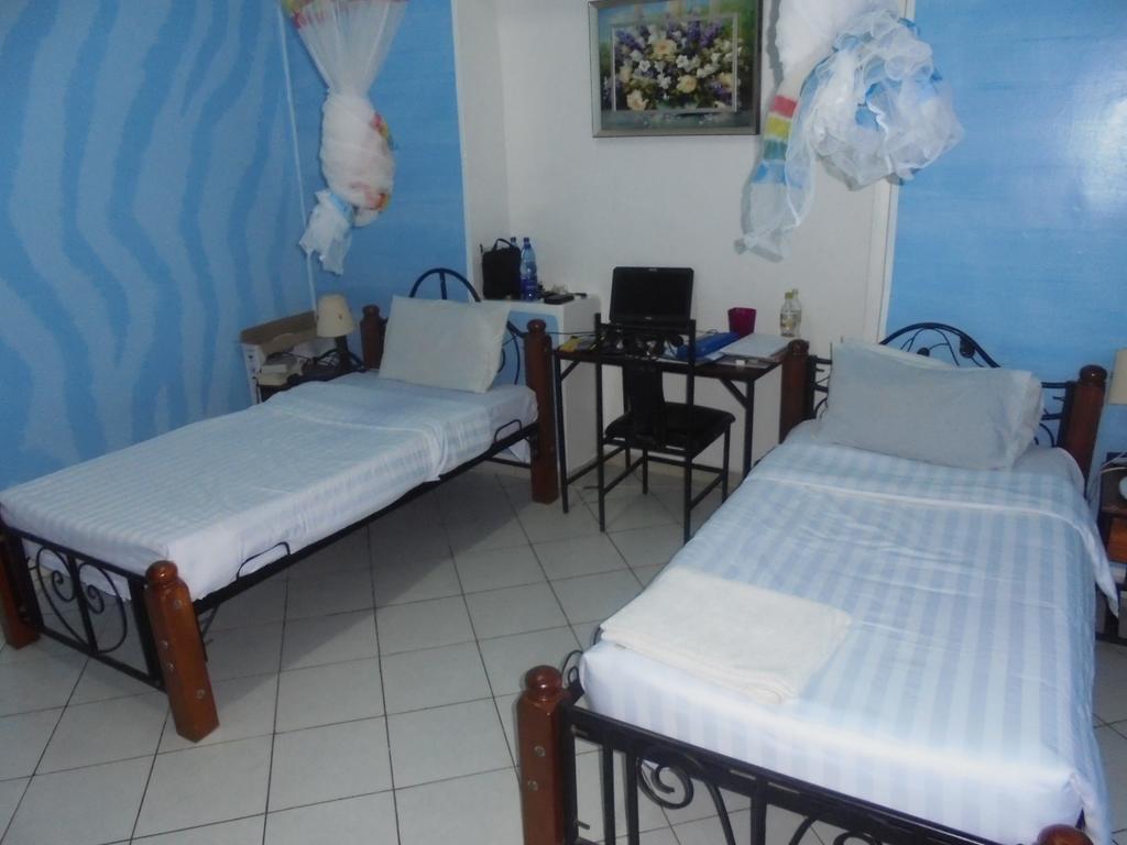 Guest house Angaza