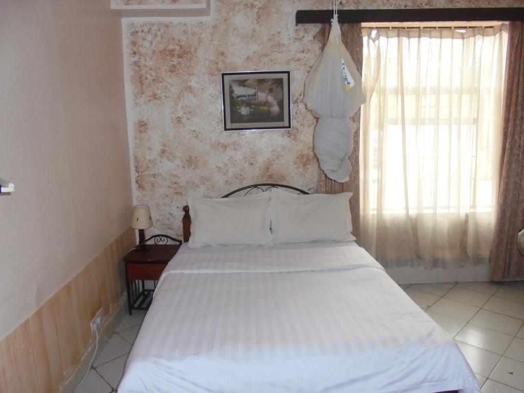 Guest house Angaza 3*