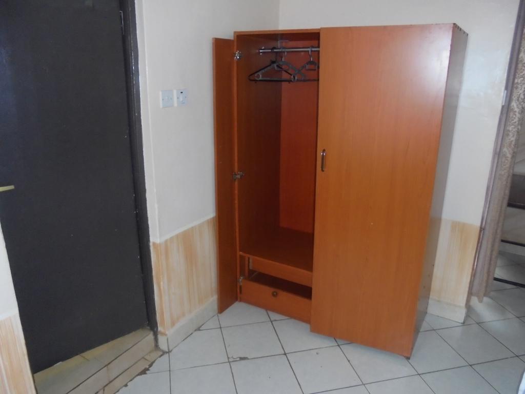 Guest house Angaza 3*