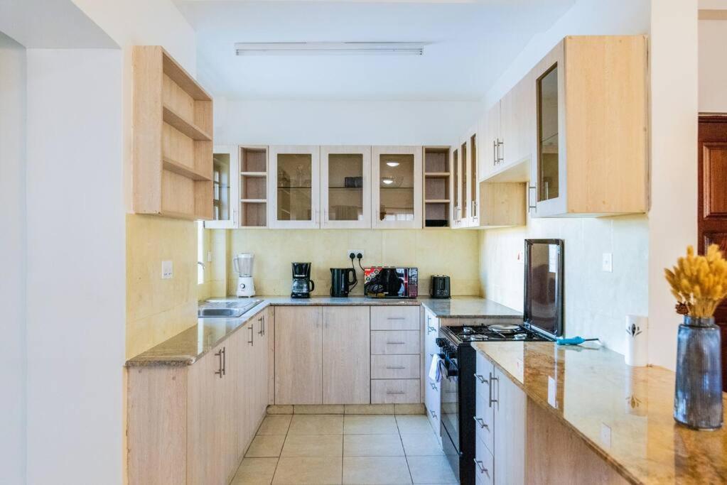Apartment Jkia/sgr Serena With Swimming Pool And Mall *
