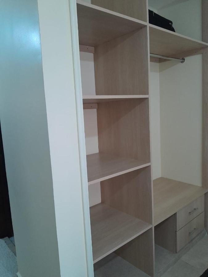 Cavendish Square Apartment *