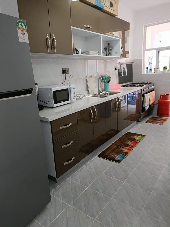 Royal Gardens Apartment *