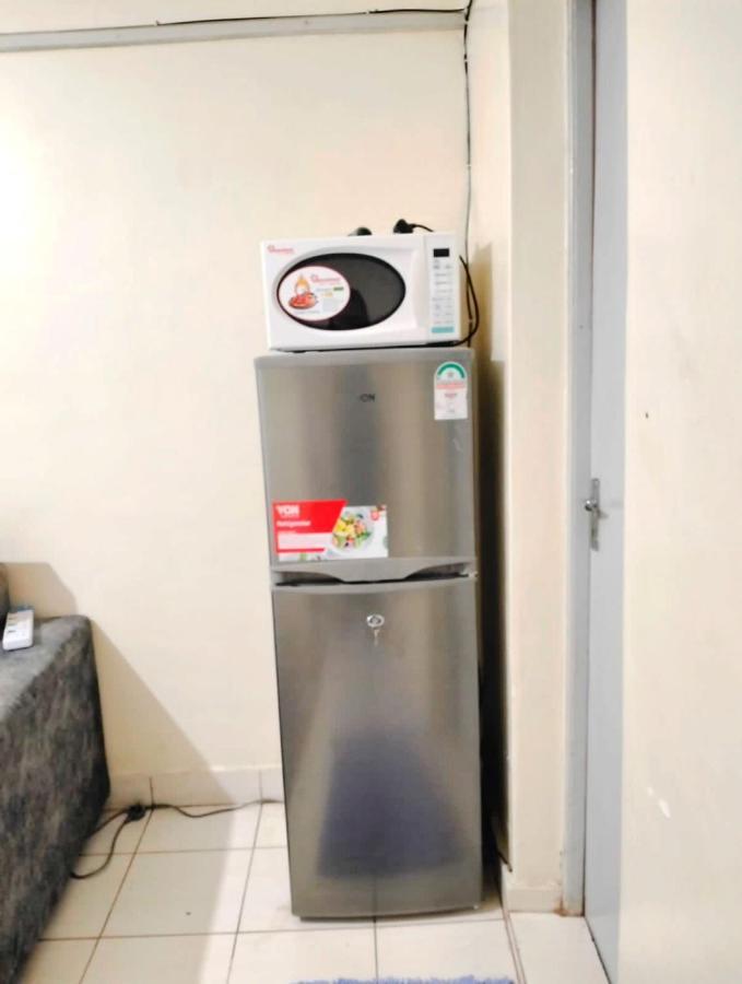 Ruth Furnished ,1 Bedroom Available In Nairobi,imara Daima Near Mombasa Road 2mins Drive To Imara Mall,10 Mins Drive To Jomo Kenyatta International Airport . Accommodate 2 To 3 Pax * Nairobi