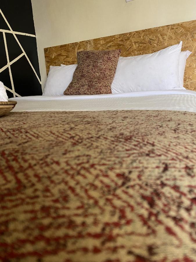 Urban City Studio W/ Scenic Rooftop Pool Apartment Nairobi