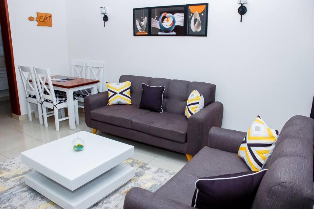 Nala House Close To Jkia And Sgr Apartment