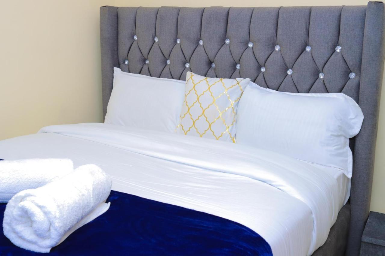 Elegant Three-bedroom In Kilimani Apartment *