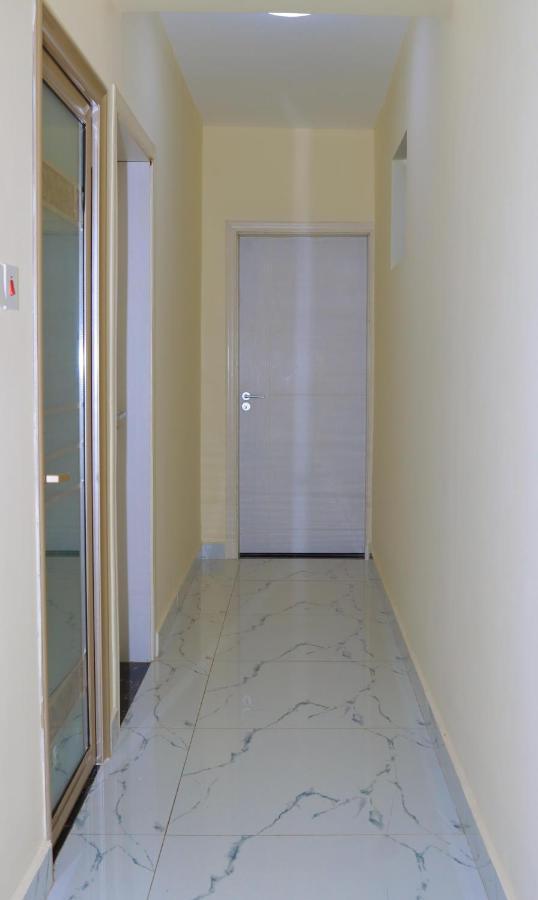 Apartment Elegant Three-bedroom In Kilimani Nairobi