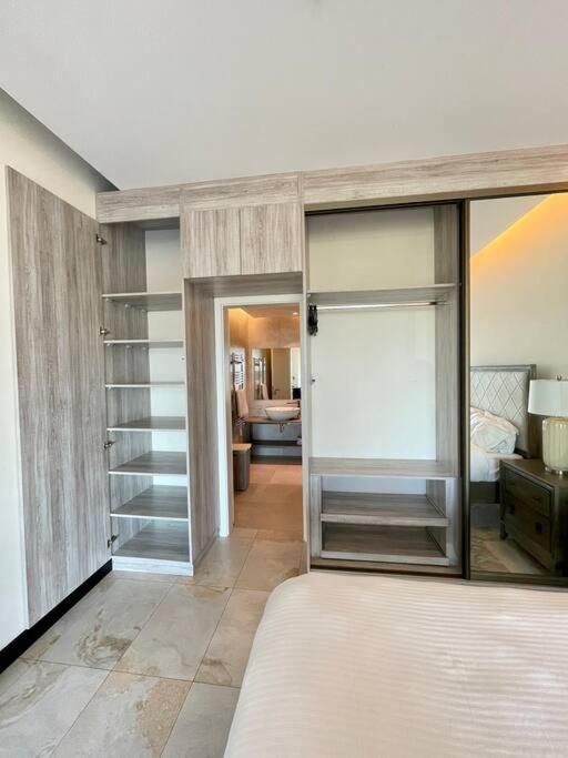 Apartment View Nestled In The Heart Of Nbo *