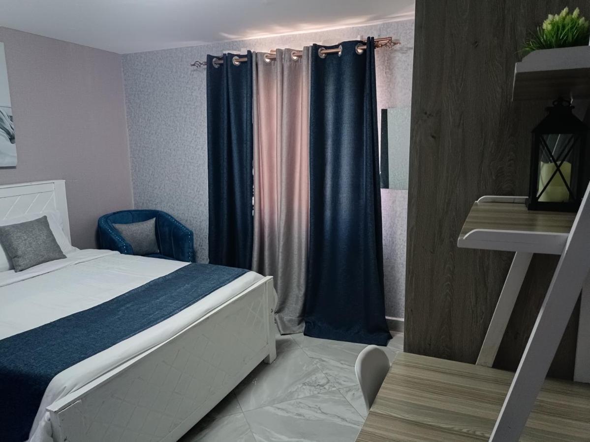 Luxury Airport Homes Homestay *