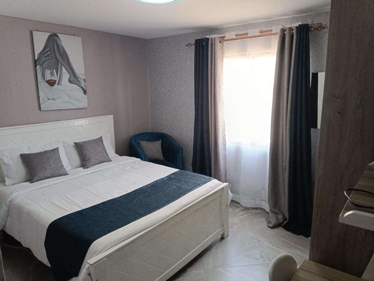 Airport - Private Homestay *