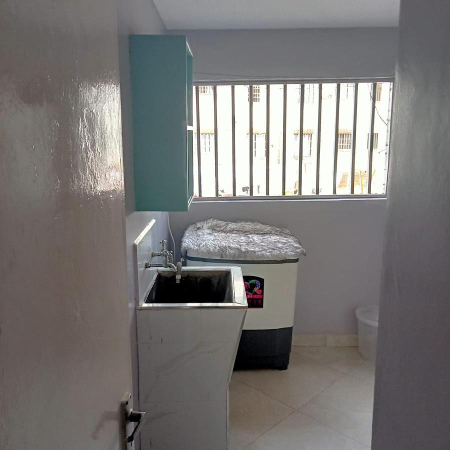 Airport - Private Homestay *