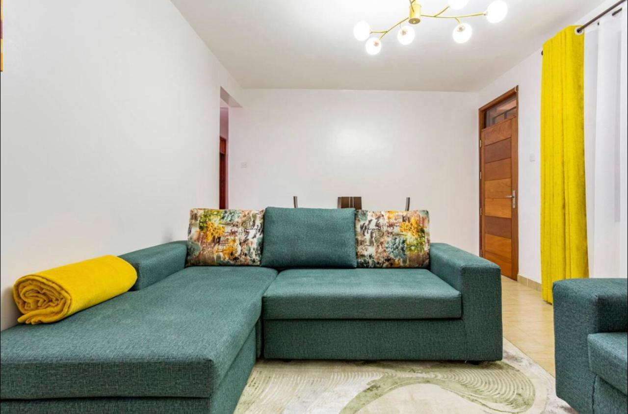 Corner With Self Check In. Apartment