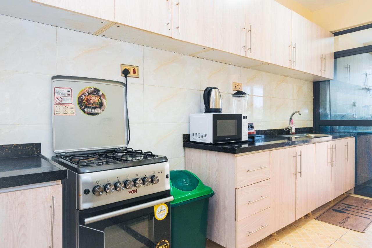 Tropical Themed 3br And Dsq