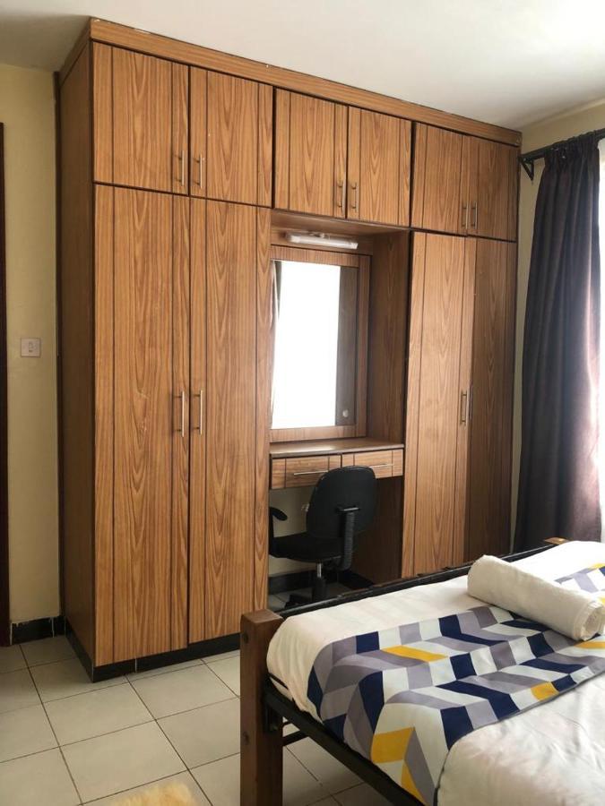 Thompson * Nairobi