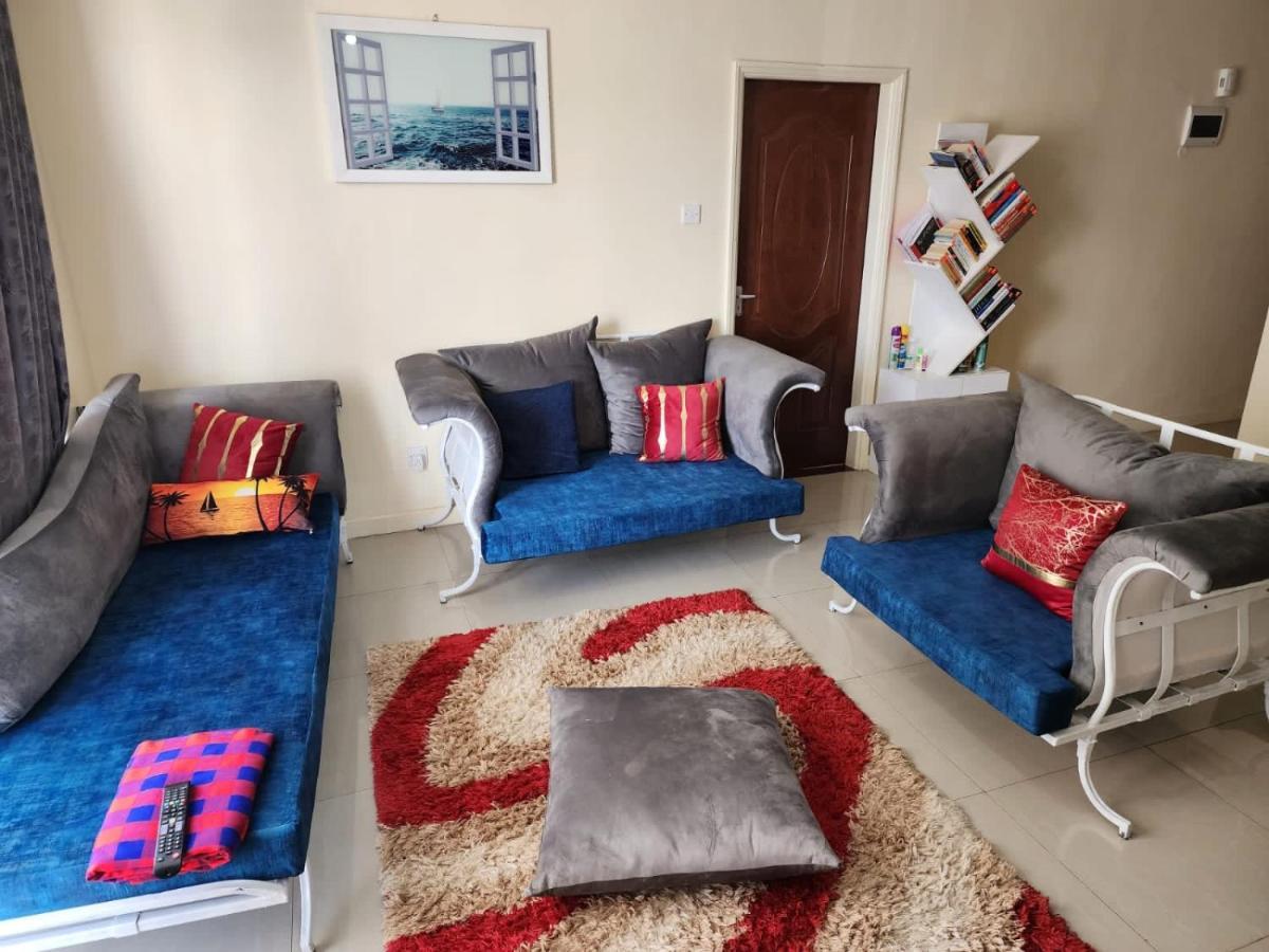 Mambo Coffee Residences At Kings Millennium Apartments- 3 Bedroom Apartment, Full Unit - 7km To Jki Airport, 7km To Cbd *